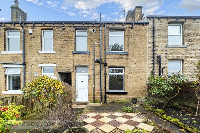 1 Bedroom Terraced House For Sale In May Street, Huddersfield, West Yorkshire, HD4