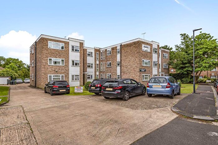 2 Bedroom Apartment To Rent In Stanmore, Harrow, HA7