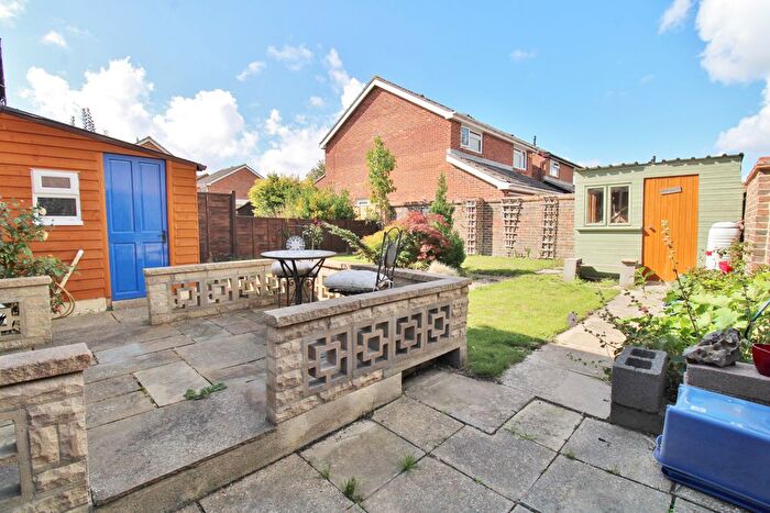 3 Bedroom Link Detached House For Sale In Kestrel Close, Stubbington, PO14