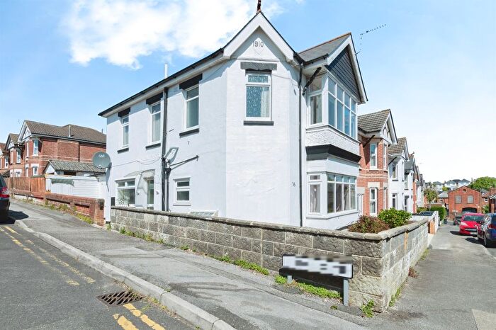 3 Bedroom Detached House For Sale In Abbott Road, Bournemouth, BH9