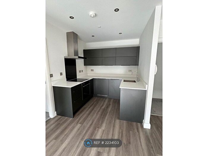 2 Bedroom Flat To Rent In Finkle Court, Hull, HU1