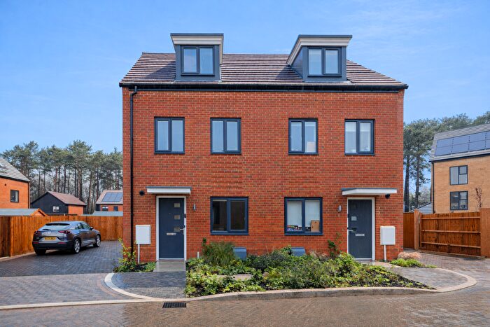 3 Bedroom Semi Detached House To Rent In Leaf Living At Bucklers Park, Crowthorne, RG40