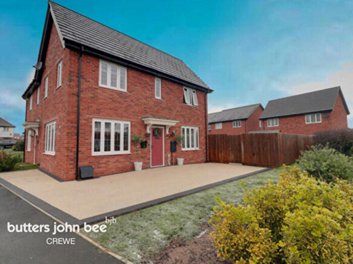 3 Bedroom Semi-Detached House To Rent In Pennyoak Drive, Cheshire, CW1