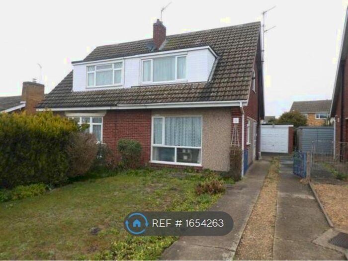 3 Bedroom Semi-Detached House To Rent In Deeble Road, Kettering, NN15