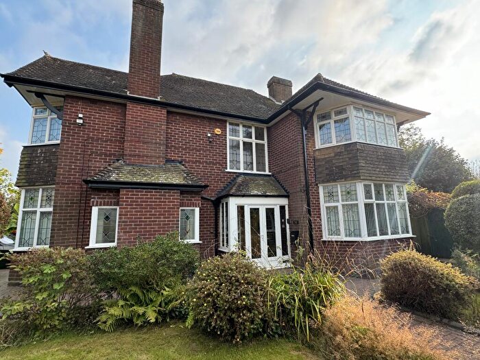 4 Bedroom House To Rent In Warwick Road, Solihull, B92