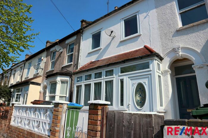 2 Bedroom Terraced House To Rent In Worsley Road, Leytonstone, E11