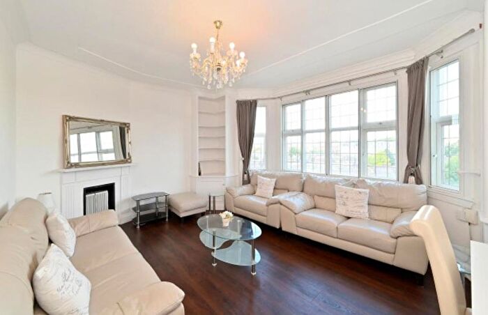 2 Bedroom Flat To Rent In Victoria Street, Westminster, London, SW1H