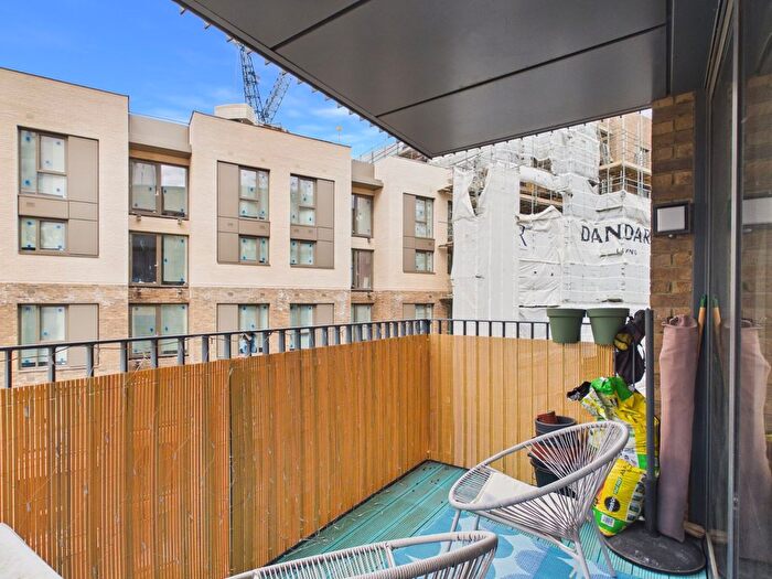 1 Bedroom Flat For Sale In Mill Mead, Staines-Upon-Thames, Surrey, TW18