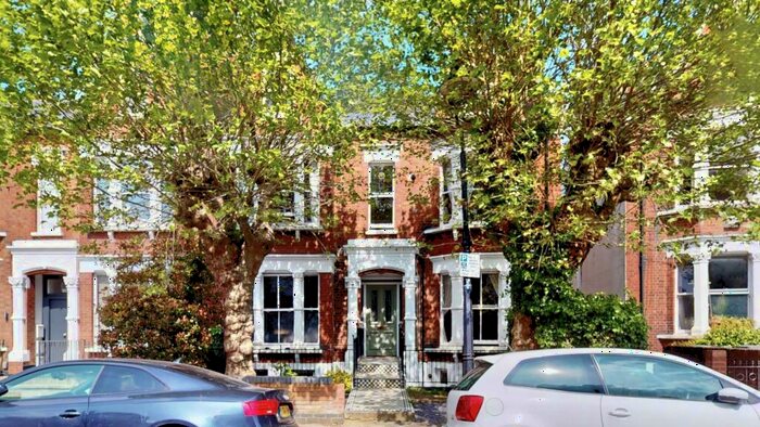 2 Bedroom Flat To Rent In Talbot Road, Highgate, N6