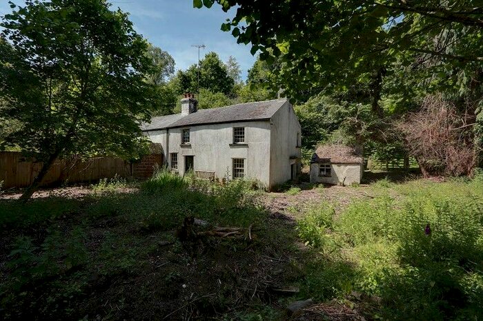 3 Bedroom Semi-Detached House For Sale In The Folly, Parkend, Lydney, Gloucestershire., GL15