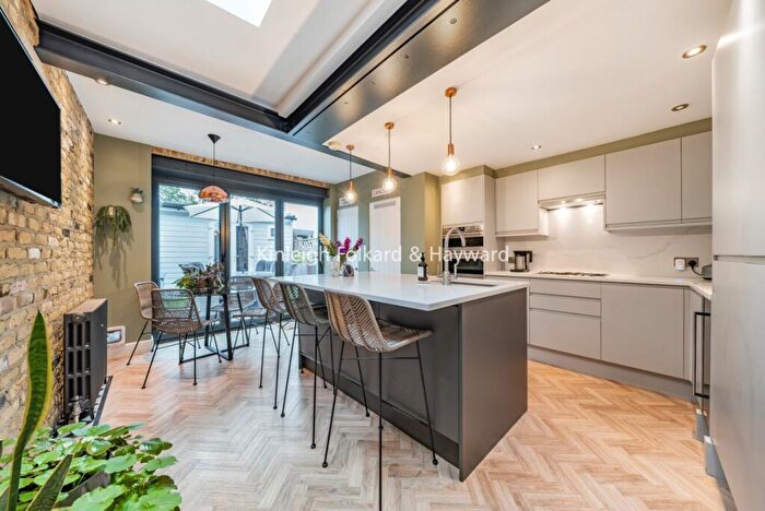 2 Bedroom End Of Terrace House To Rent In Adelaide Road, Chislehurst, BR7
