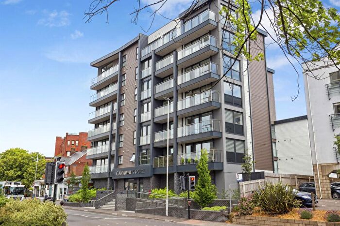 2 Bedroom Flat To Rent In Poole, BH15