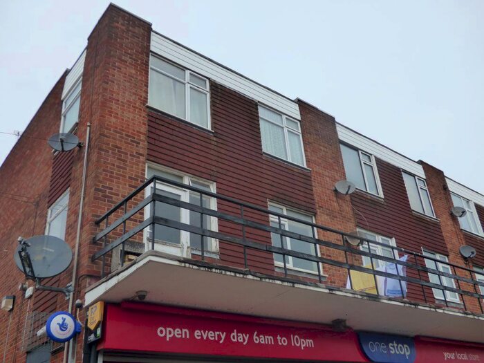 1 Bedroom Flat To Rent In Frobisher Road, Rugby, CV22