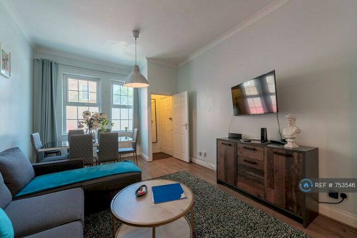 2 Bedroom Flat To Rent In Royal College Street, London, NW1