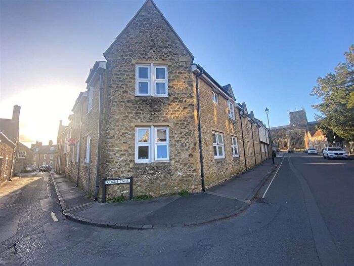 1 Bedroom Flat To Rent In Digby Road, Sherborne, DT9