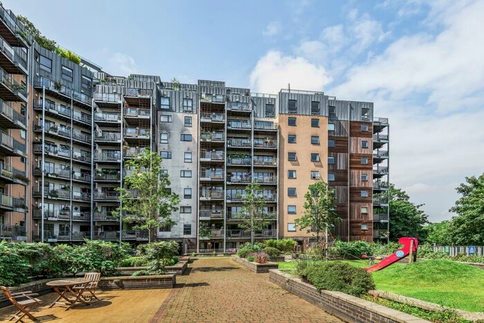2 Bedroom Flat To Rent In Seren Park Gardens London, SE3