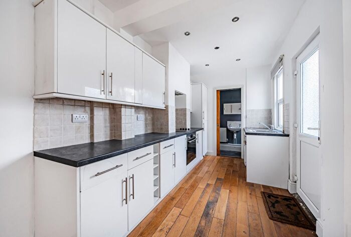 3 Bedroom Semi-Detached House For Sale In Prospect Road, Southborough, Tunbridge Wells, Kent, TN4