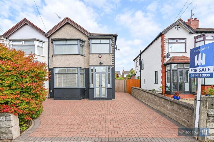 3 Bedroom Semi-Detached House For Sale In Hurst Park Drive, Liverpool, Merseyside, L36