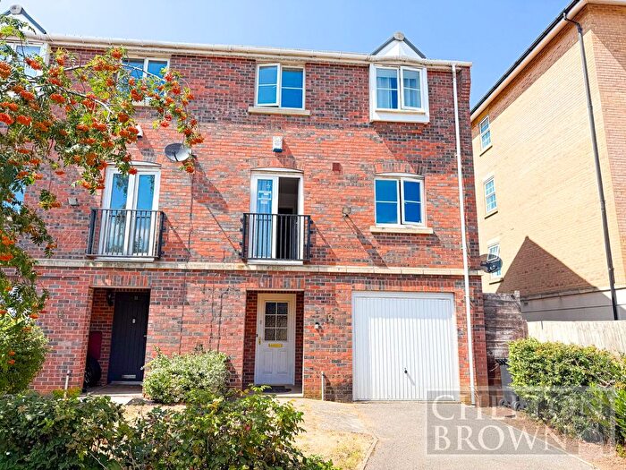 4 Bedroom End Of Terrace House For Sale In Smiths Court, Northampton, Northamptonshire, NN4