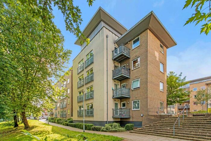 1 Bedroom Flat To Rent In Cline Road, London, N11