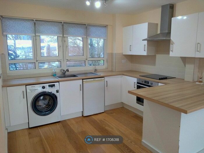 2 Bedroom Flat To Rent In Deeley Road, London, SW8