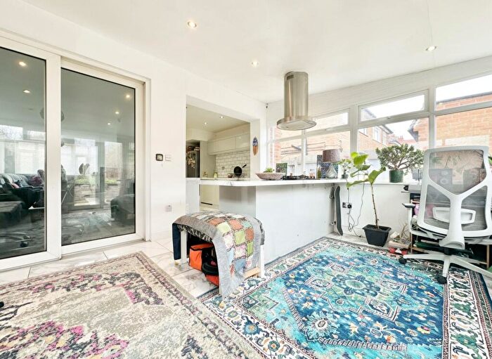 3 Bedroom Semi Detached House For Sale In Glenfield Road, Leicester, LE3