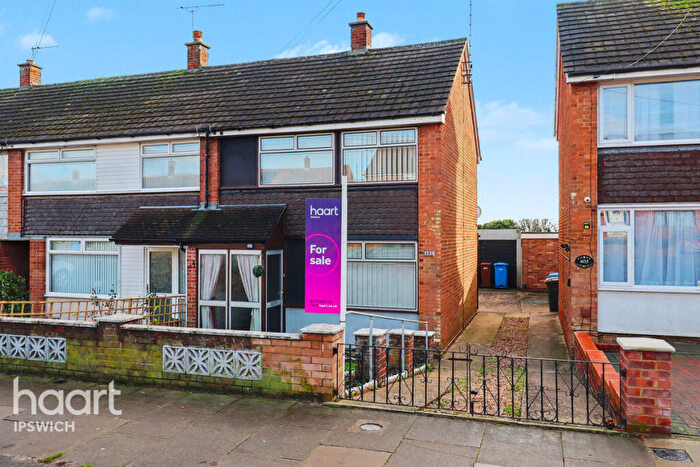 3 Bedroom End Of Terrace House For Sale In Hawthorn Drive, Ipswich, IP2