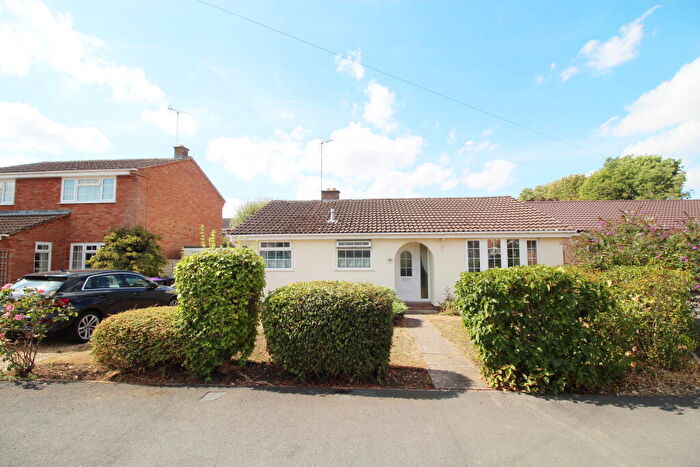 3 Bedroom Detached Bungalow For Sale In Beech Close, Market Deeping, Peterborough, PE6