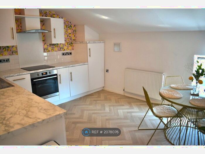 1 Bedroom Flat To Rent In Orchard Street, Manchester, M20