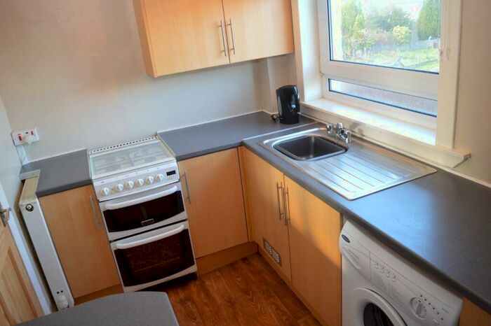 2 Bedroom Flat To Rent In Paul Street, Lochgelly, KY5