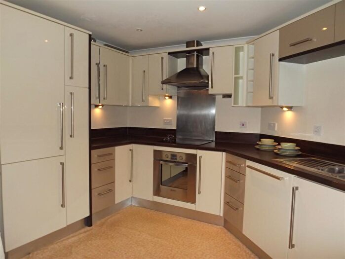 2 Bedroom Flat To Rent In Yeoman Close, Ipswich, IP1