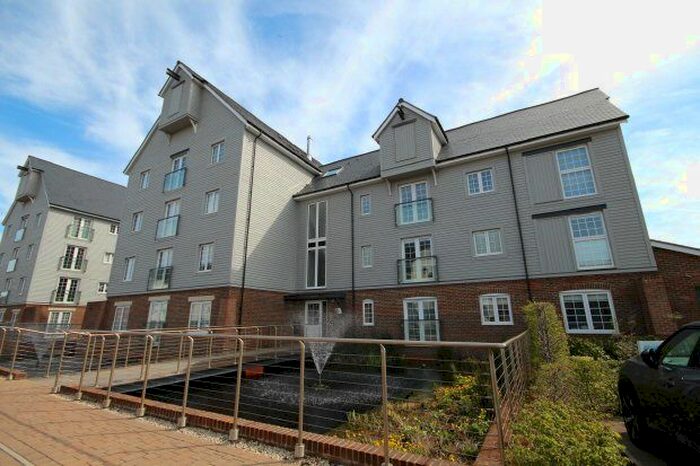 2 Bedroom Flat To Rent In The Boulevard, Horsham, RH12