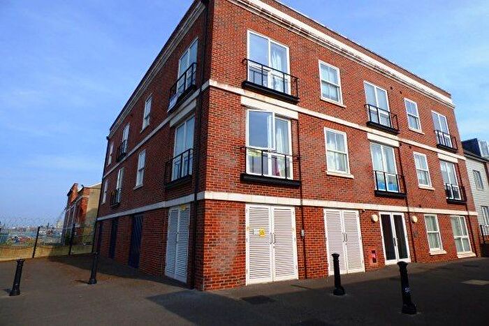 2 Bedroom Flat To Rent In Weevil Lane, Gosport, PO12