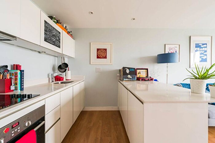 1 Bedroom Flat For Sale In Seven Seas Gardens, , Bow, London, E3
