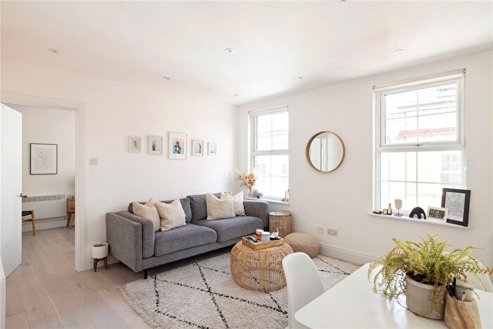 1 Bedroom Flat To Rent In Back Hill, London, EC1R