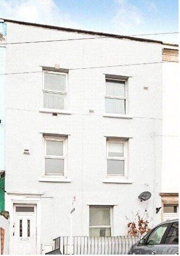 2 Bedroom Flat To Rent In Sussex Place, Montpelier, Bristol, BS2