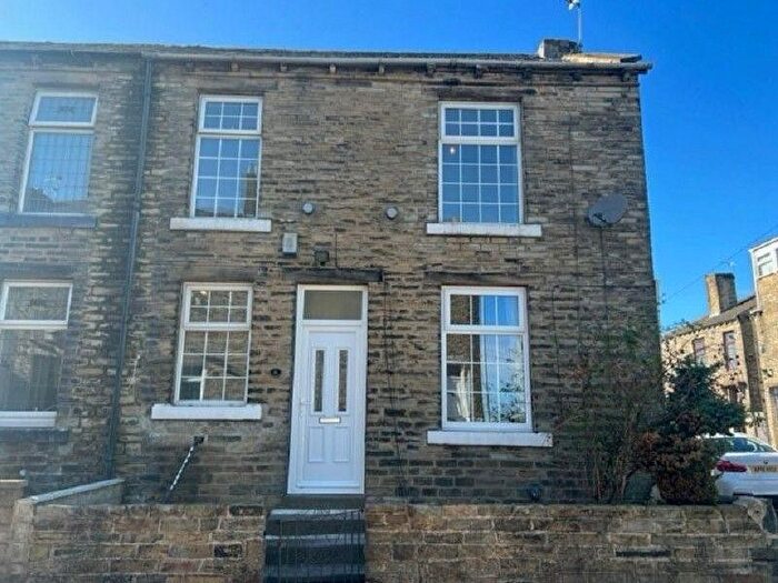 2 Bedroom Terraced House To Rent In Cordingley Street, Bradford, West Yorkshire, BD4