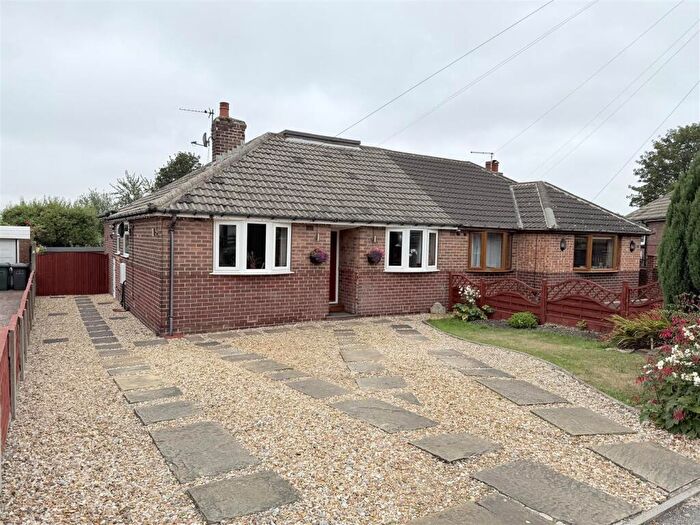 2 Bedroom Semi-Detached Bungalow For Sale In Heaton Avenue, Huddersfield, HD5