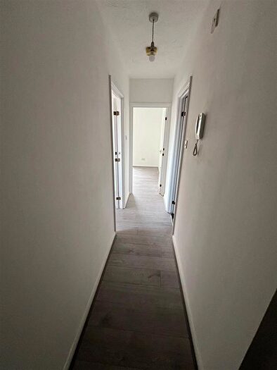 1 Bedroom Flat To Rent In Hadfield Close, Southall, UB1