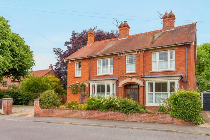 5 Bedroom Detached House To Rent In Church Road, Kessingland, Lowestoft, NR33