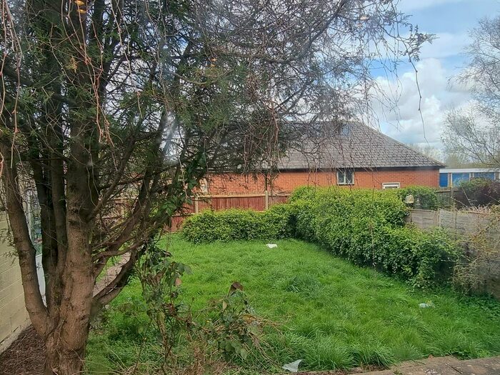 4 Bedroom Semi-Detached House To Rent In Botley Road, Oxford, OX2