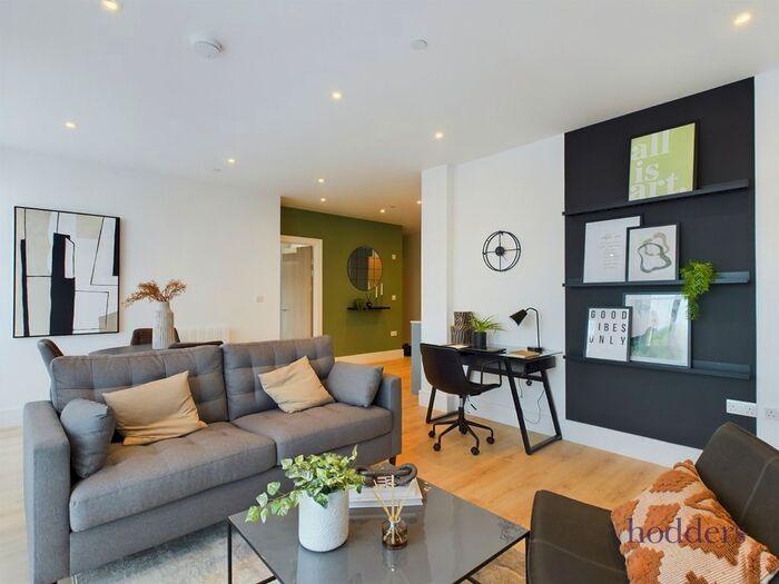 Studio To Rent In Pyrcroft Road, Chertsey, Surrey, KT16