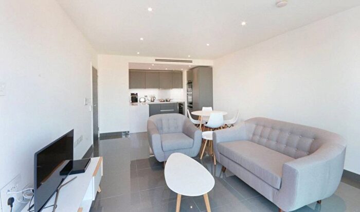 1 Bedroom Flat To Rent In Blackfriars Road, Southwark, London, SE1