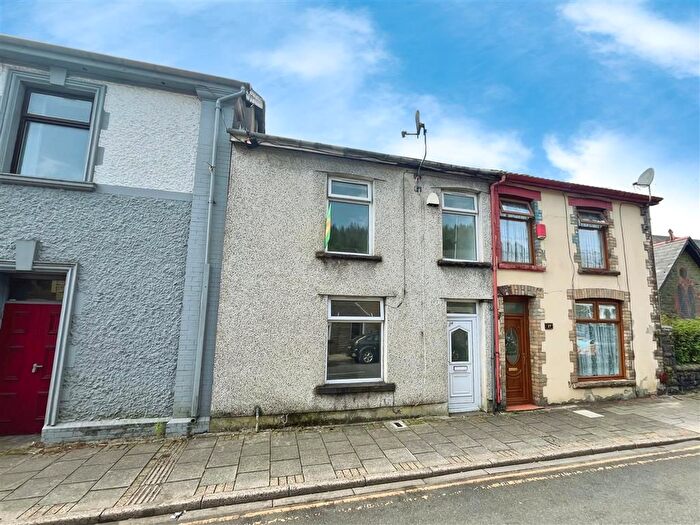 3 Bedroom Property To Rent In Clydach Road, Tonypandy, CF40