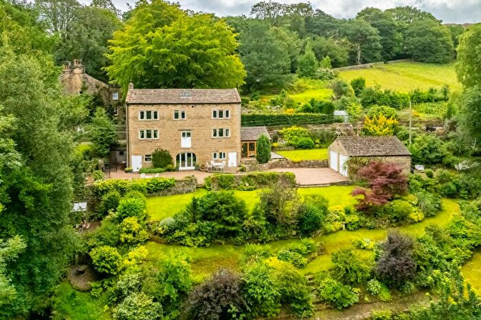 4 Bedroom Detached House For Sale In Hollin Brigg Lane, Holmbridge, Holmfirth, HD9