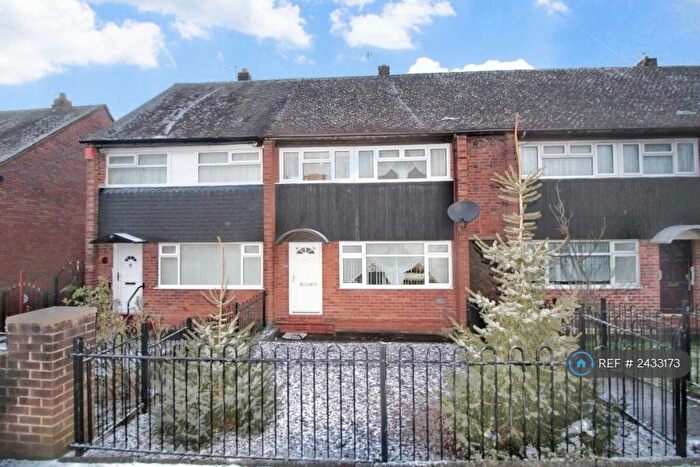 3 Bedroom Terraced House To Rent In Hall Hill Drive, Stoke On Trent, ST2