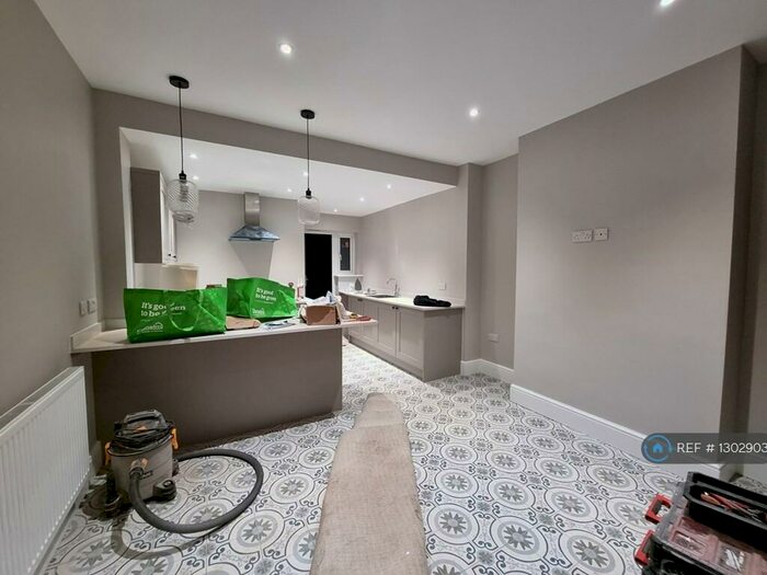 3 Bedroom Terraced House To Rent In Church Lane, Tamworth, B79