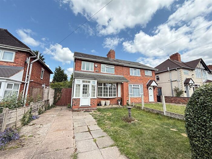 3 Bedroom Semi-Detached House To Rent In Blackthorne Road, Walsall, WS5
