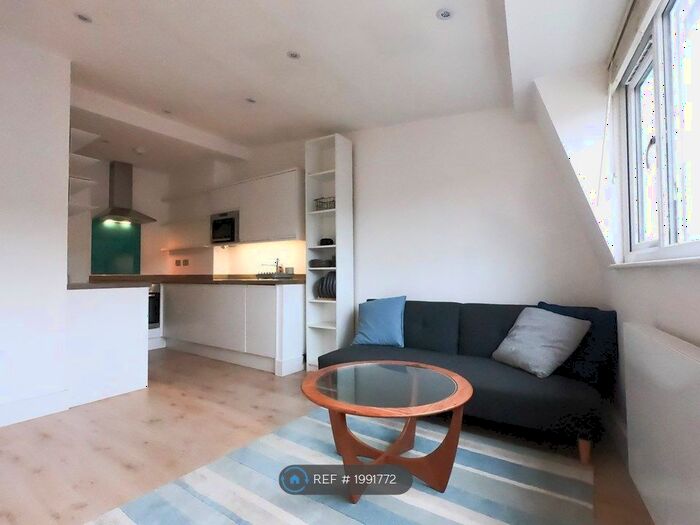 1 Bedroom Flat To Rent In Hill Avenue, Amersham, HP6