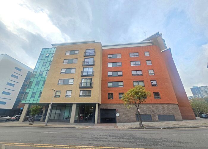 2 Bedroom Flat To Rent In Cam Road, London, E15